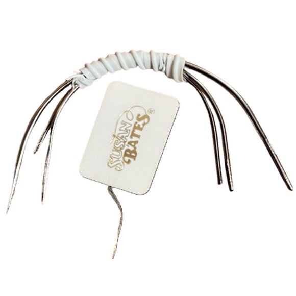 Vintage Small Sewing Kit - Picture 3 of 6